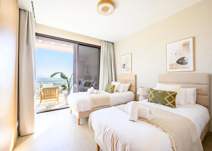 Dobo Marbella Bermeja Villa *