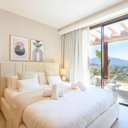 Dobo Marbella Bermeja אסטפונה