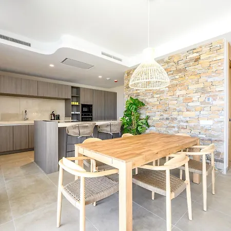 Dobo Marbella Bermeja *